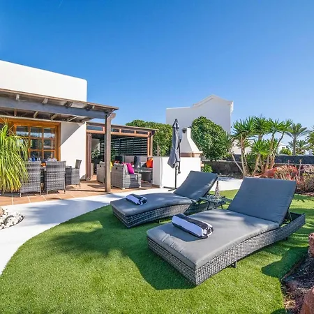 Lucero Villa