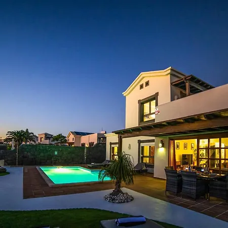 Villa Lucero